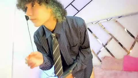 Snapshot of thanier_18 chatting on May 2026 07:45:02 PM thanier_18 online show from May 2026 07:45:02 PM