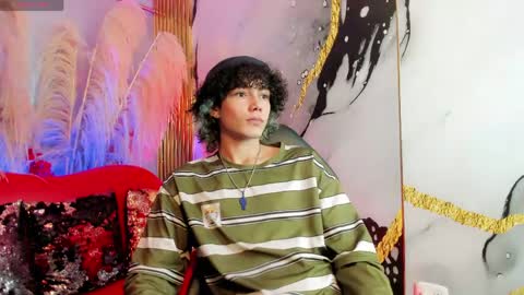 Snapshot of thanier_18 chatting on May 2026 03:34:01 AM thanier_18 online show from May 2026 03:34:01 AM