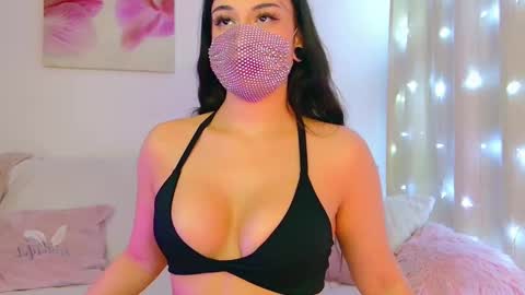 Snapshot of the__sabenna chatting on December 2025 04:46:02 PM Madina online show from December 2025 04:46:02 PM