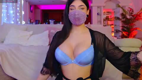 Snapshot of the__sabenna chatting on February 2026 05:18:01 PM Madina online show from February 2026 05:18:01 PM