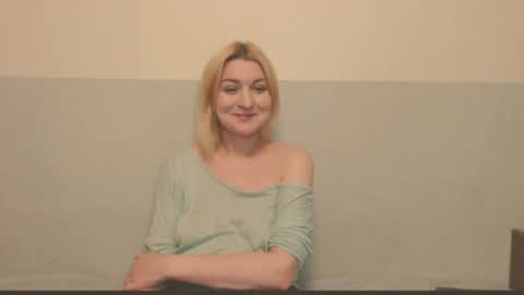 Snapshot of the_basic_instinctt chatting on May 2026 10:27:02 PM Eva online show from May 2026 10:27:02 PM