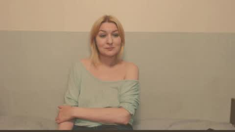 Snapshot of the_basic_instinctt chatting on May 2026 08:26:02 PM Eva online show from May 2026 08:26:02 PM