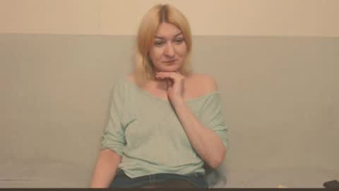 Snapshot of the_basic_instinctt chatting on June 2026 11:49:02 PM Eva online show from June 2026 11:49:02 PM