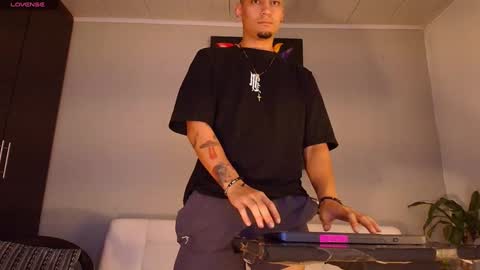 Snapshot of the_golden_boys chatting on December 2024 01:46:01 AM SCOTT THEO KAMERON GENDERSON online show from December 2024 01:46:01 AM