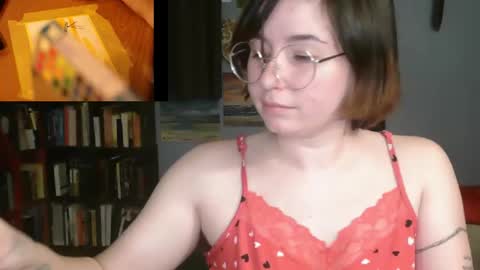 Snapshot of the_happy_space chatting on January 2026 01:40:01 AM MATERNITY LEAVE online show from January 2026 01:40:01 AM