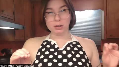 Snapshot of the_happy_space chatting on January 2026 01:20:02 AM MATERNITY LEAVE online show from January 2026 01:20:02 AM