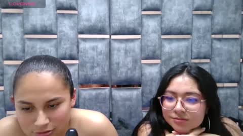 Snapshot of the_hot_twins chatting on December 2025 08:47:02 PM the_hot_twins online show from December 2025 08:47:02 PM