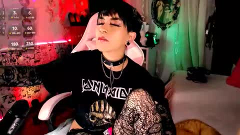 ...  ... online show from October 2025 06:31:01 AM