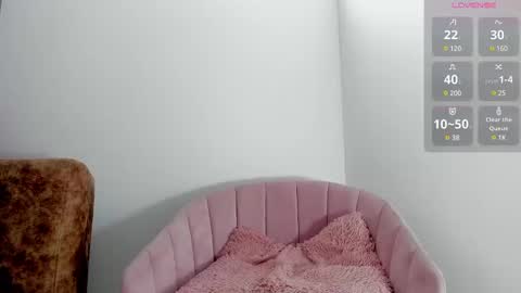 Snapshot of the_latins_hot chatting on January 2025 07:44:02 PM Alice and Bella online show from January 2025 07:44:02 PM