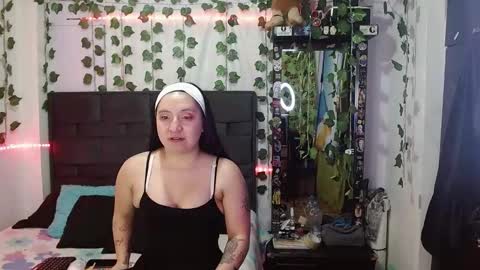 Snapshot of the_lesbian_game chatting on September 2025 02:33:01 AM the_lesbian_game online show from September 2025 02:33:01 AM