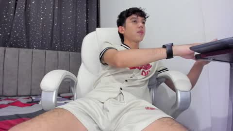 the_skinnyguys online show from January 2025 12:30:01 AM