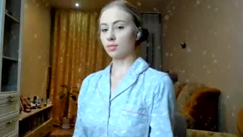 Snapshot of the_steel_magnolia_ chatting on January 2025 01:15:01 PM Ally STREAMING ON TWITCH NOW Check my Twitter for updates online show from January 2025 01:15:01 PM