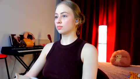 Snapshot of the_steel_magnolia_ chatting on November 2025 09:52:02 AM Ally STREAMING ON TWITCH NOW Check my Twitter for updates online show from November 2025 09:52:02 AM