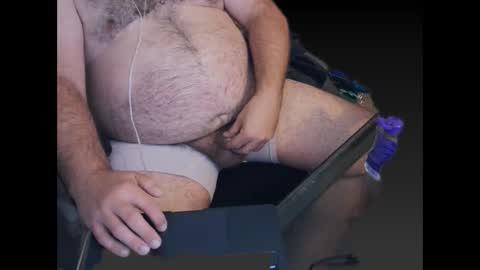 Snapshot of thebearking69 chatting on September 2025 12:50:02 PM The Bear King online show from September 2025 12:50:02 PM