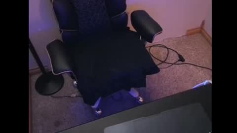 Snapshot of thebearking69 chatting on February 2026 12:51:02 AM The Bear King online show from February 2026 12:51:02 AM