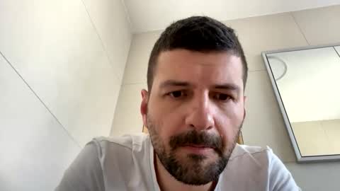 Snapshot of thebrokersenior chatting on March 2026 07:33:02 AM thebrokersenior online show from March 2026 07:33:02 AM