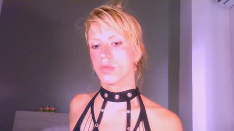 Snapshot of thedollxxxperience chatting on July 2026 06:39:01 AM Yolanda online show from July 2026 06:39:01 AM