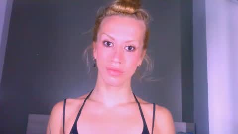 Snapshot of thedollxxxperience chatting on July 2026 01:45:02 AM Yolanda online show from July 2026 01:45:02 AM