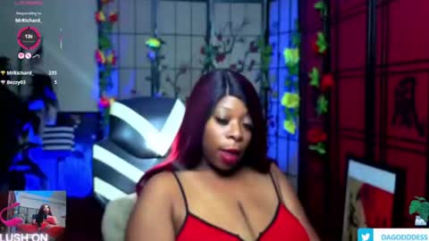 Snapshot of theecaramelgodddess chatting on July 2026 08:26:01 PM DaGodddess online show from July 2026 08:26:01 PM
