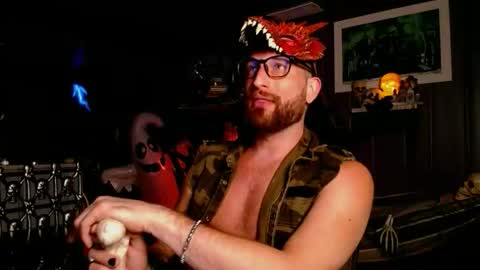 Snapshot of theehhteam chatting on October 2025 02:22:02 AM H online show from October 2025 02:22:02 AM