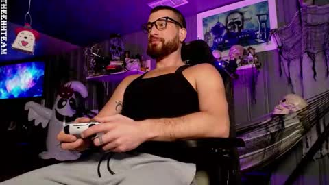 Snapshot of theehhteam chatting on October 2025 07:19:02 PM H online show from October 2025 07:19:02 PM