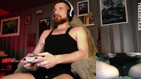 Snapshot of theehhteam chatting on February 2026 05:11:01 PM H online show from February 2026 05:11:01 PM