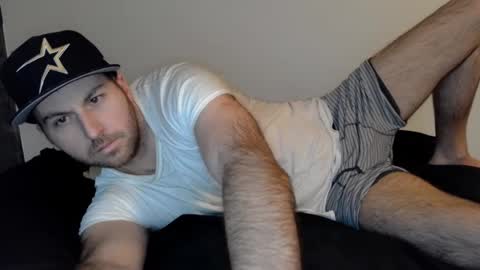 Snapshot of theetwohander chatting on February 2025 02:11:02 PM Theetwohander online show from February 2025 02:11:02 PM