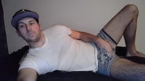 Snapshot of theetwohander chatting on February 2025 12:48:02 AM Theetwohander online show from February 2025 12:48:02 AM