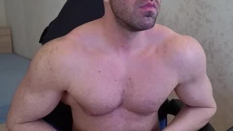 Snapshot of thefitgiant chatting on February 2026 09:10:02 AM Vince online show from February 2026 09:10:02 AM