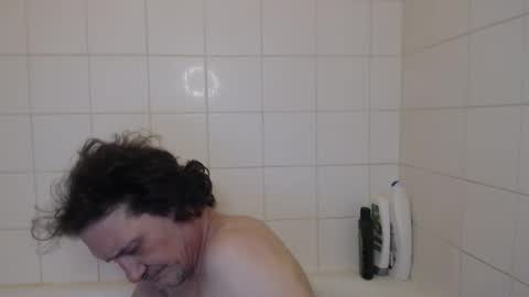 Green online show from February 2026 06:57:01 PM