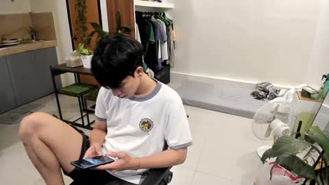 Snapshot of thegreenmagus chatting on December 2024 08:03:02 PM Green online show from December 2024 08:03:02 PM