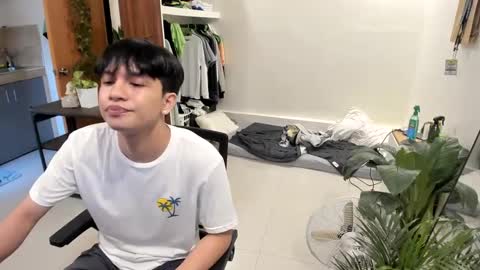 Snapshot of thegreenmagus chatting on December 2024 06:16:02 AM Green online show from December 2024 06:16:02 AM