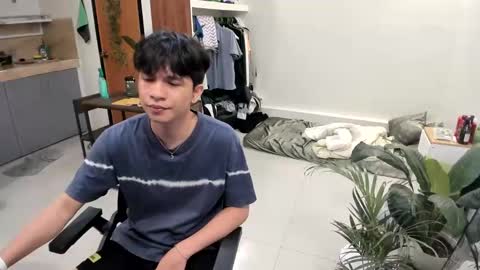 Snapshot of thegreenmagus chatting on January 2025 02:21:02 PM Green online show from January 2025 02:21:02 PM