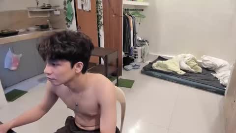 Snapshot of thegreenmagus chatting on November 2025 08:14:01 AM Green online show from November 2025 08:14:01 AM