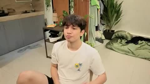 Snapshot of thegreenmagus chatting on November 2025 08:36:02 AM Green online show from November 2025 08:36:02 AM