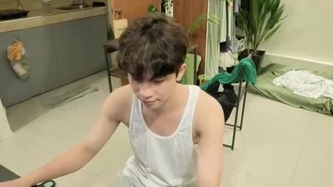 Snapshot of thegreenmagus chatting on November 2025 09:52:01 AM Green online show from November 2025 09:52:01 AM