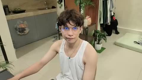 Snapshot of thegreenmagus chatting on December 2025 11:30:02 AM Green online show from December 2025 11:30:02 AM