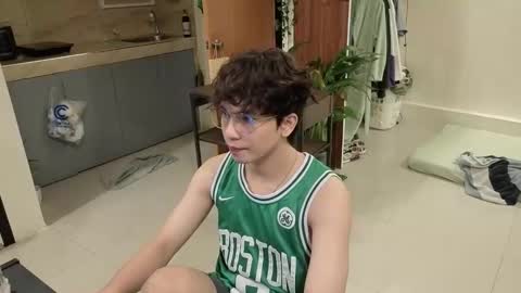 Snapshot of thegreenmagus chatting on December 2025 08:04:02 PM Green online show from December 2025 08:04:02 PM