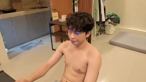 Snapshot of thegreenmagus chatting on December 2025 02:49:01 AM Green online show from December 2025 02:49:01 AM