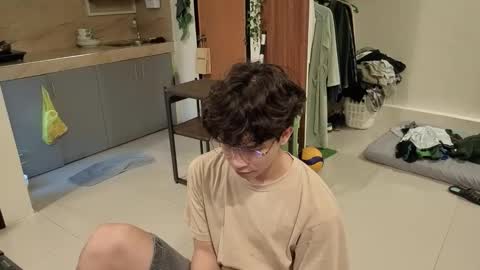 Snapshot of thegreenmagus chatting on December 2025 08:43:01 AM Green online show from December 2025 08:43:01 AM