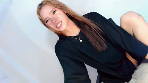 laisa online show from February 2025 10:52:02 PM