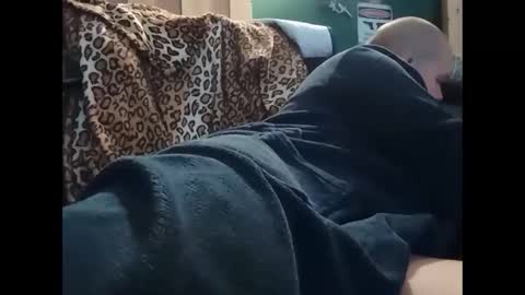 Snapshot of thehornyman916 chatting on November 2025 06:40:02 PM thehornyman916 online show from November 2025 06:40:02 PM