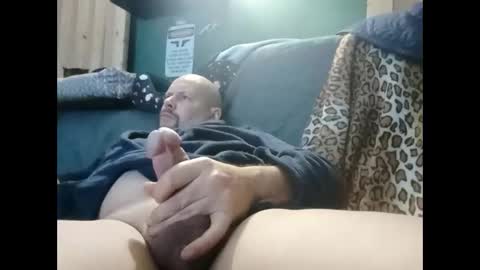 Snapshot of thehornyman916 chatting on December 2025 06:25:01 PM thehornyman916 online show from December 2025 06:25:01 PM