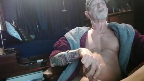 Snapshot of thehouseguy513 chatting on February 2026 05:47:02 AM thehouseguy513 online show from February 2026 05:47:02 AM