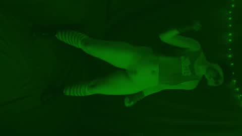 Snapshot of thehungmantis chatting on December 2024 02:26:01 AM thehungmantis online show from December 2024 02:26:01 AM