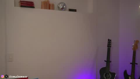 Iris online show from September 2025 11:18:02 PM