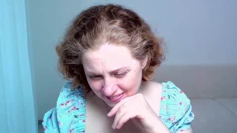 Ella online show from March 2025 02:21:01 PM