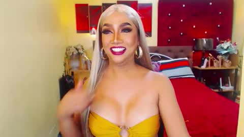 Snapshot of thelustqueen chatting on September 2025 03:01:01 PM thelustqueen online show from September 2025 03:01:01 PM