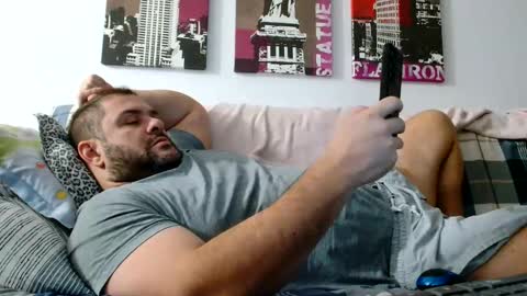 Snapshot of themastercomander chatting on January 2025 03:28:02 AM Big Alpha Daddy Master online show from January 2025 03:28:02 AM