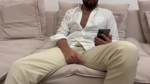 Snapshot of themonarchgoat chatting on December 2024 11:19:02 PM TheMonarchGoat online show from December 2024 11:19:02 PM